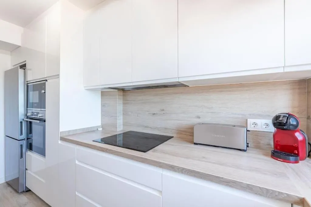 Apartment Renovated Townhouse Walk To Beach And Golf Rdr417 Malaga